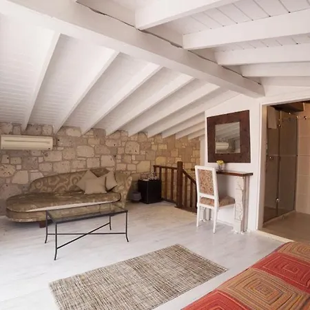 Tashmahal Butik Alacati 3* Çeşme