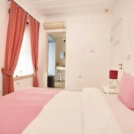 호텔 Tashmahal Butik Alacati 3*