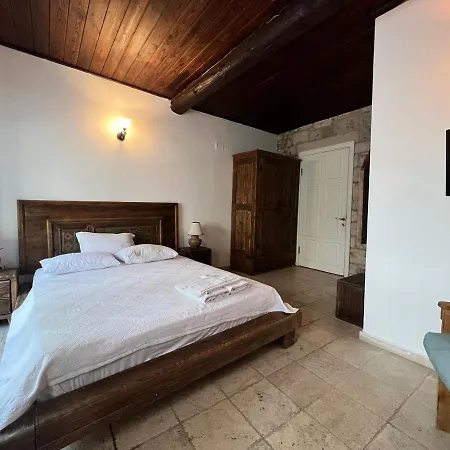 Tashmahal Butik Alacati 3*
